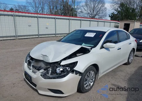 2017 Nissan Altima 2.5 S z USA, uszkodzony, nr VIN 1N4AL3AP0HN325762